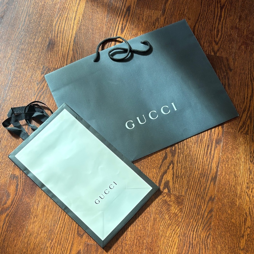 Gucci Elegant Black and White Bags